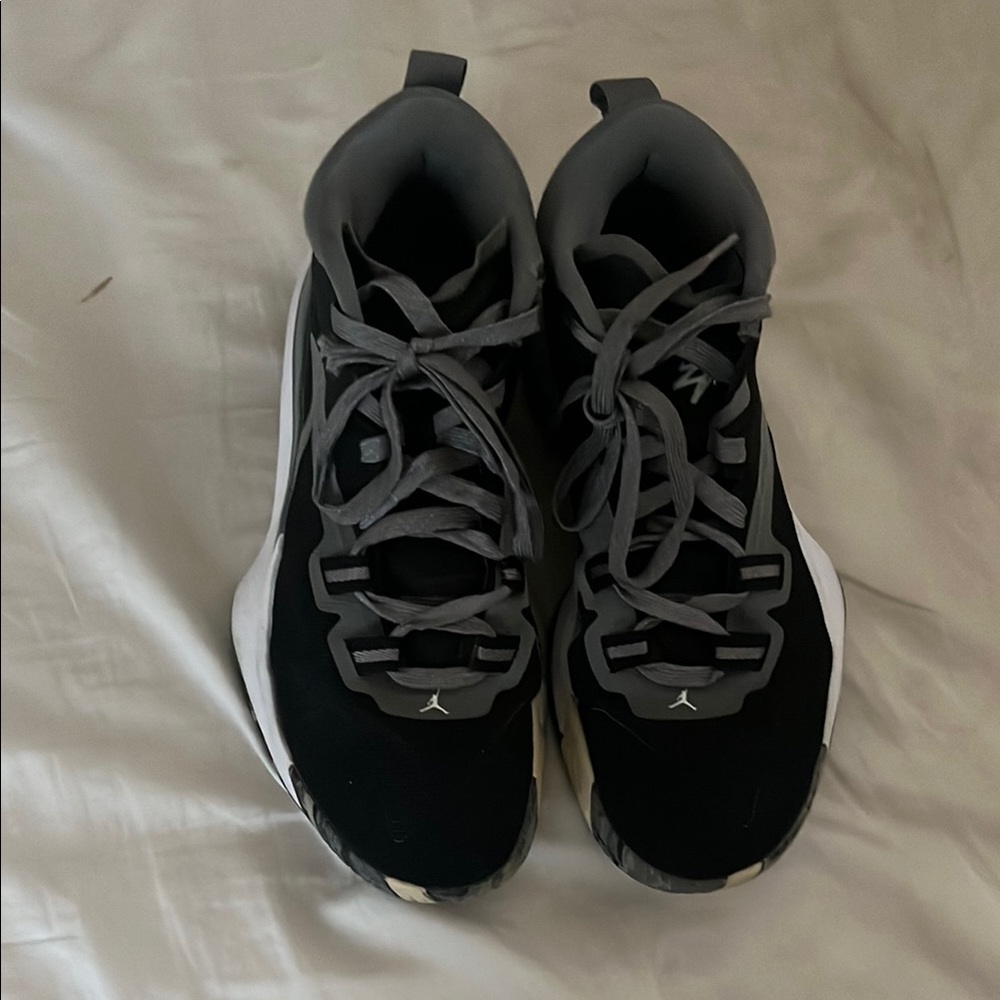 Black and Gray Zion Williamson shoes - No box